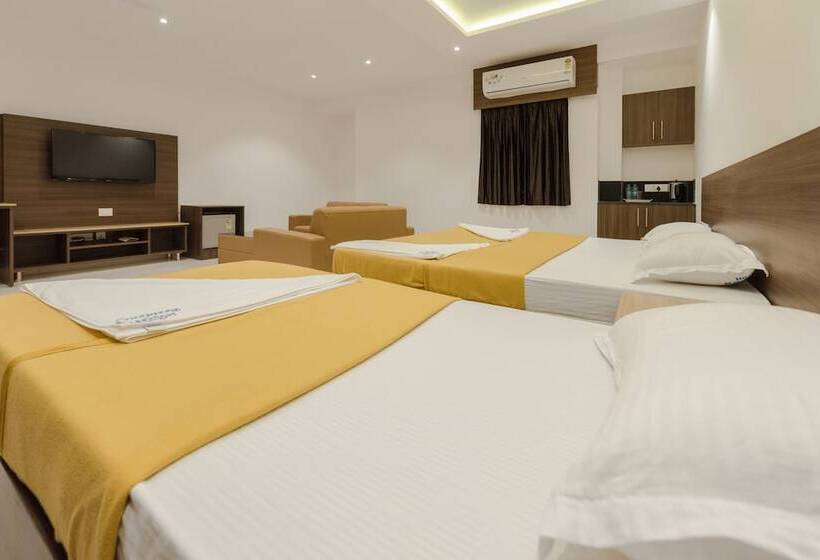 Отель Karuna Residency