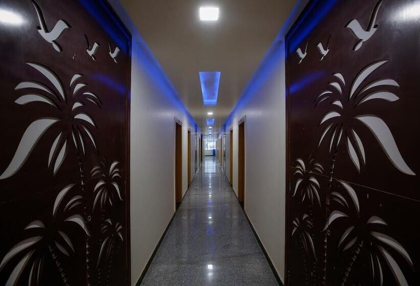 ホテル Krish Palace