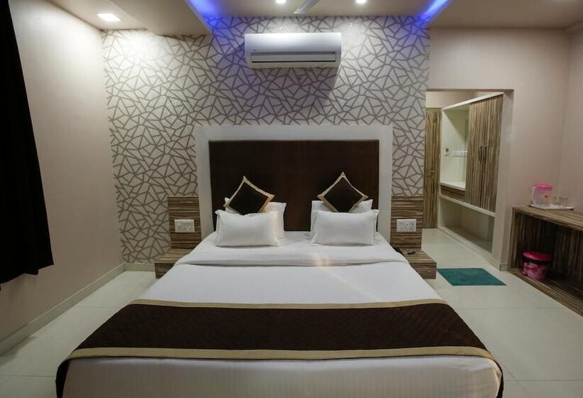 ホテル Krish Palace