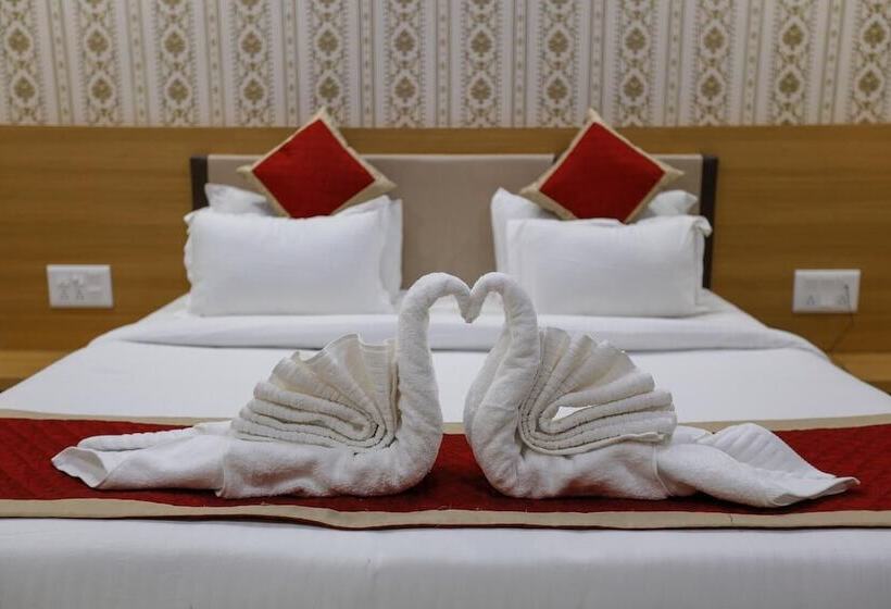 ホテル Krish Palace