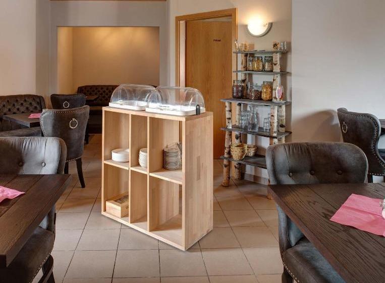 Отель Landhaus-pension Am Pfaffensee