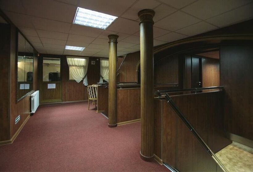 ホテル Petr Perviy