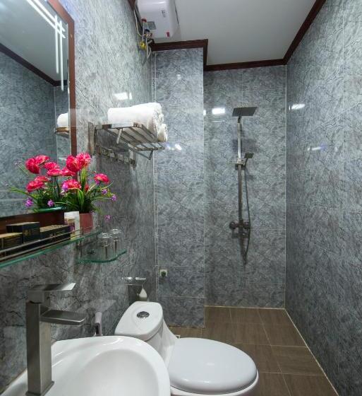 هتل Premier Vang Vieng