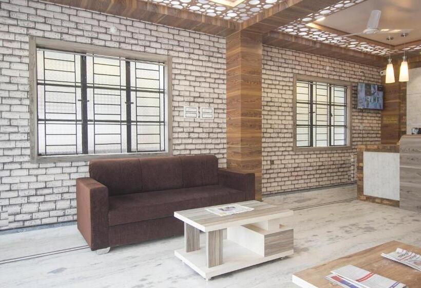 בית מלון כפרי Super Capital O Priyanshu