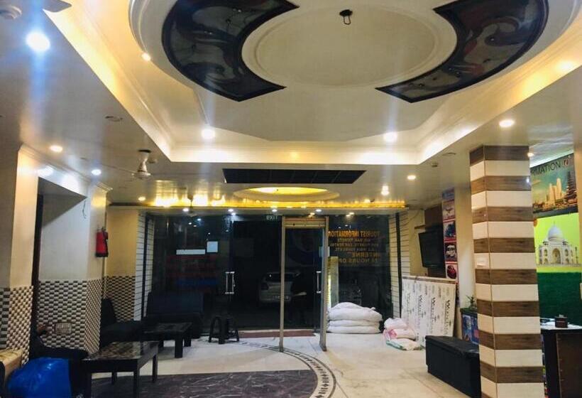 호텔 O Rachna Tourist Lodge