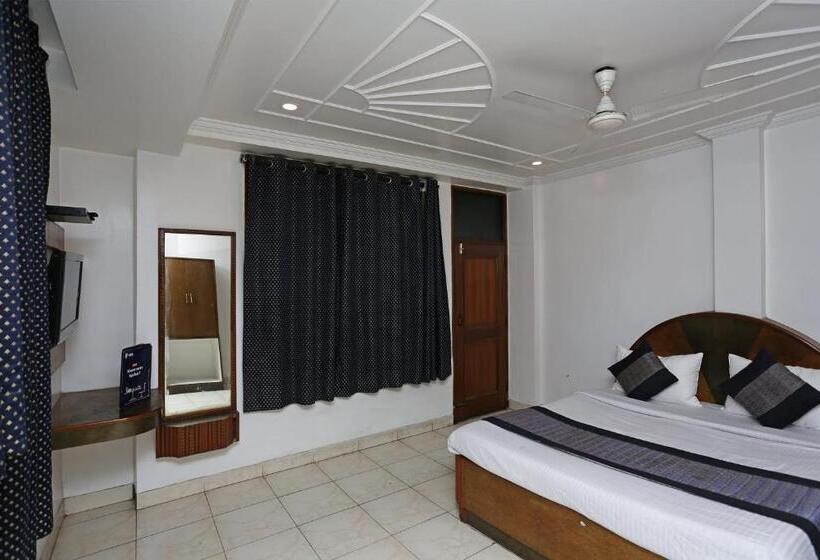 호텔 O Rachna Tourist Lodge