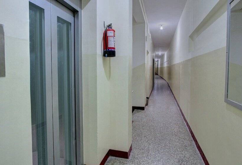 هتل Radhakrishna By Oyo Rooms