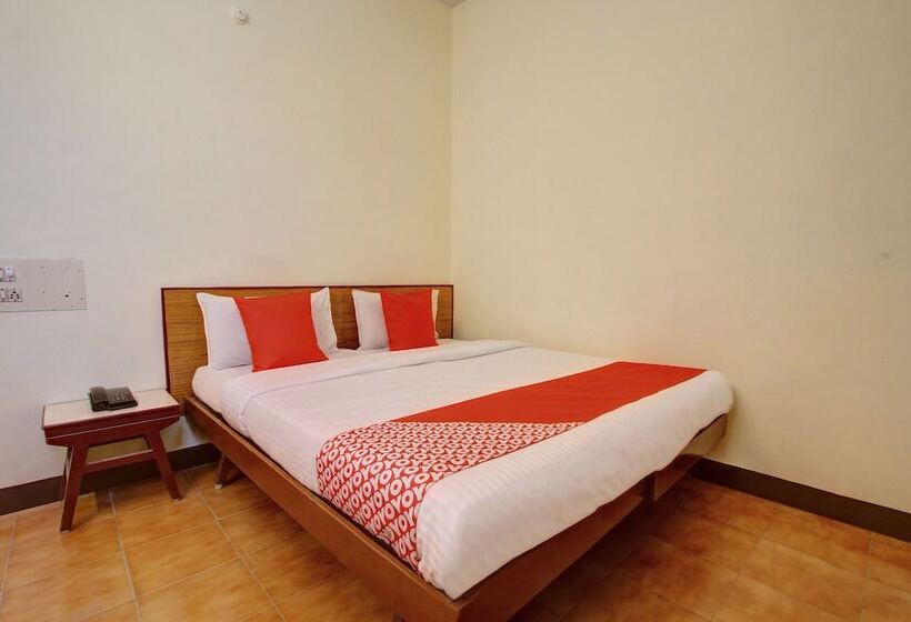 هتل Radhakrishna By Oyo Rooms