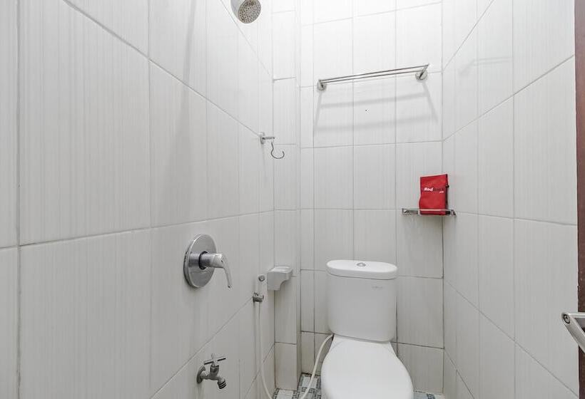 酒店 Reddoorz Near Mall Panakkukang 3