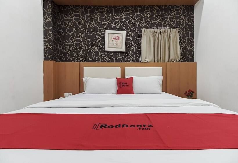 酒店 Reddoorz Near Mall Panakkukang 3