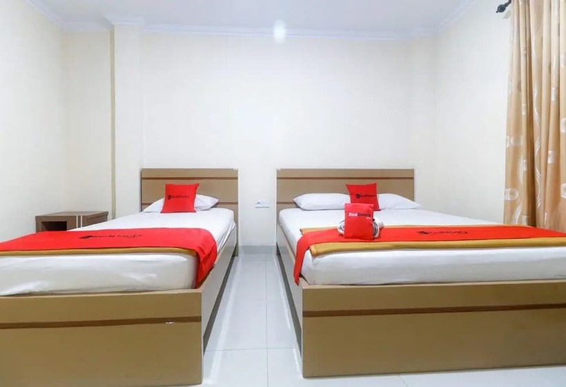 בית מלון כפרי Reddoorz Plus Near Wtc Batanghari Mall