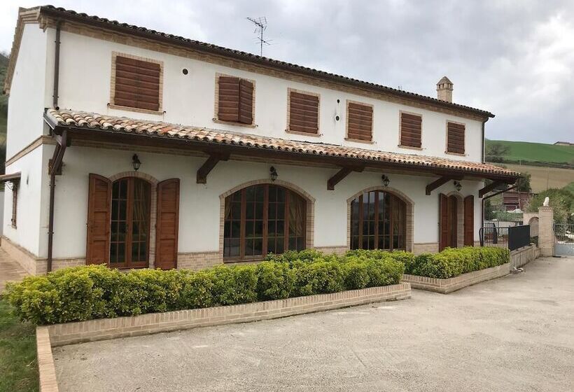 교외 호텔 Terra Del Sole