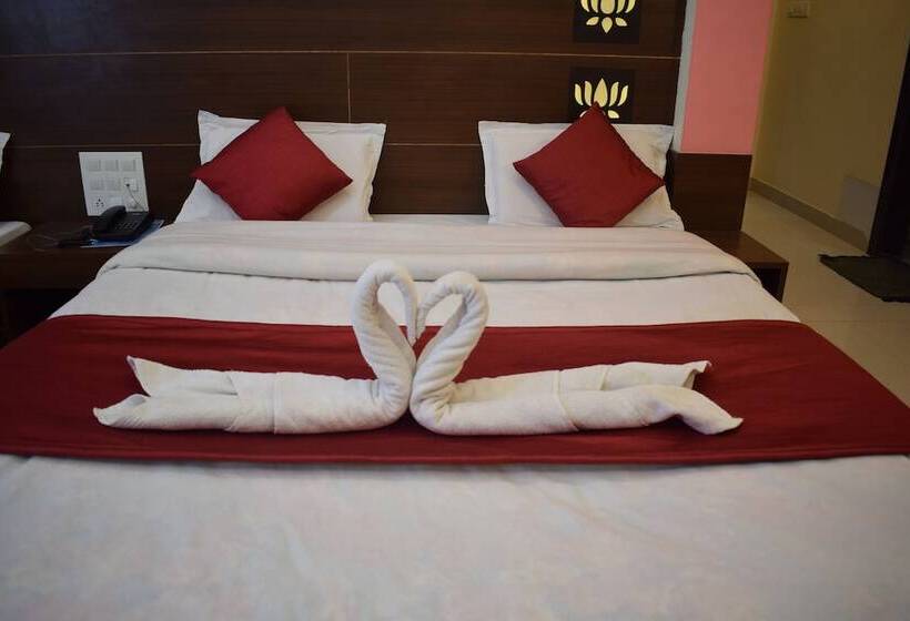 בית מלון כפרי Shree Pratham Milan