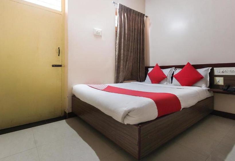 هتل Sri Jayaram Lodge By Oyo Rooms