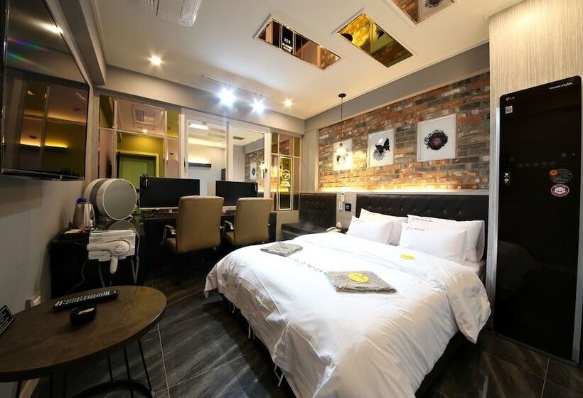 בית מלון כפרי Yeogiuhtte Gwangju Hanam