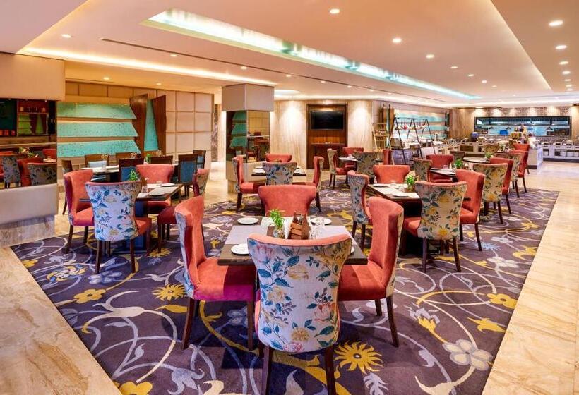 ホテル Zone By The Park, Jammu