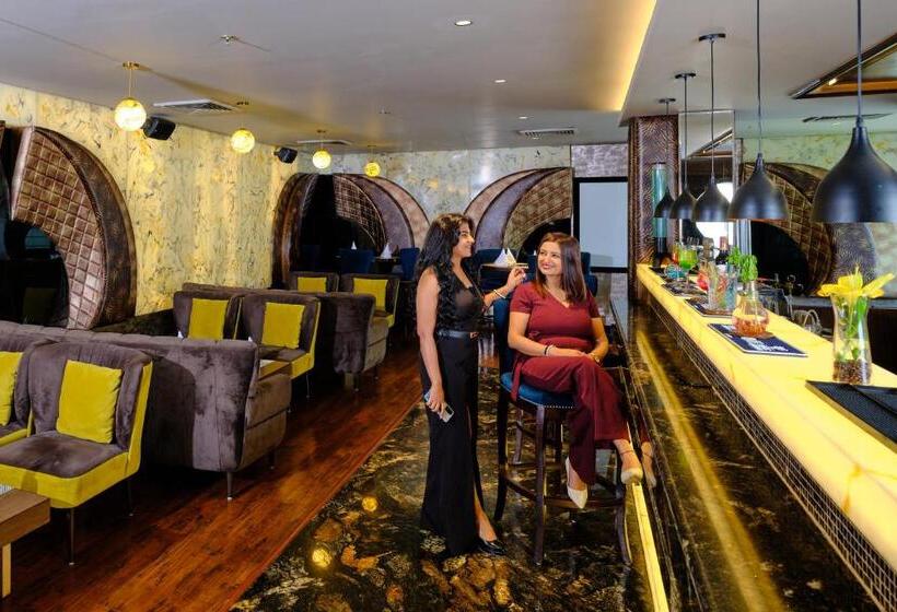 ホテル Zone By The Park, Jammu