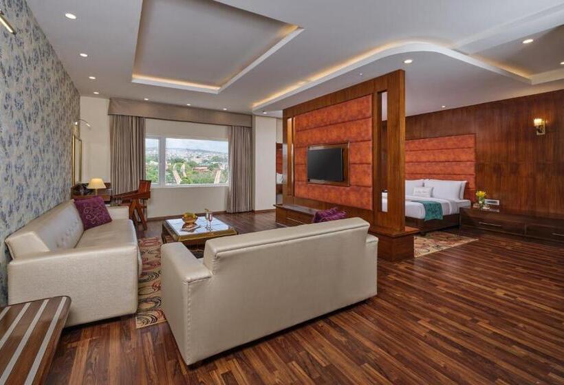 ホテル Zone By The Park, Jammu