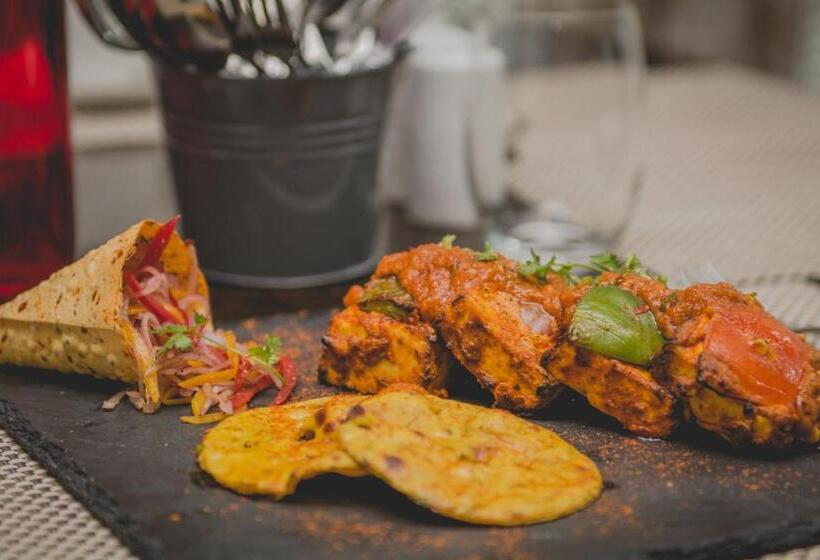 ホテル Zone By The Park, Jammu