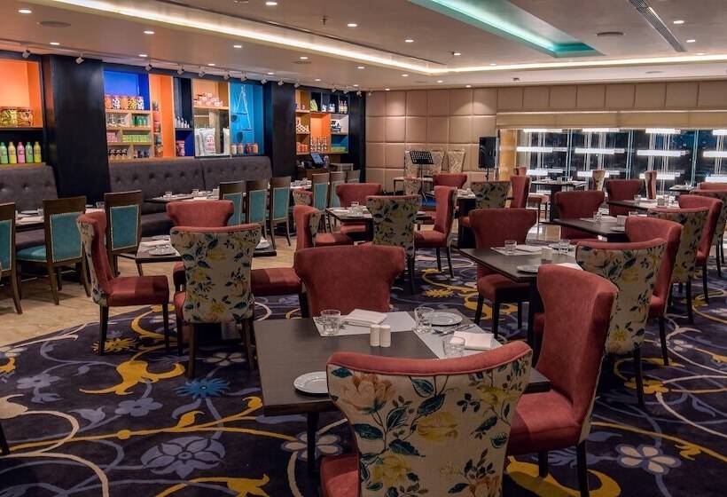 ホテル Zone By The Park, Jammu