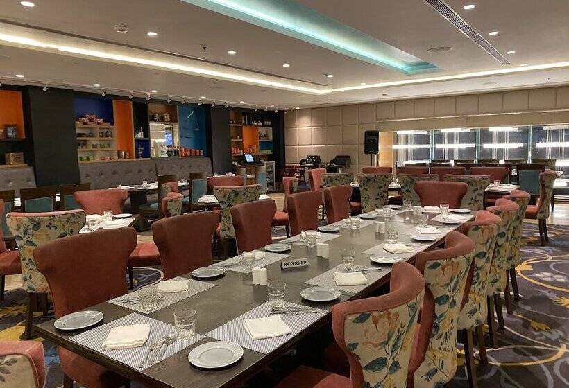 ホテル Zone By The Park, Jammu