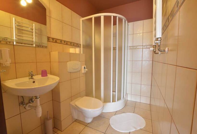 פנסיון Amadeus Apartamenty