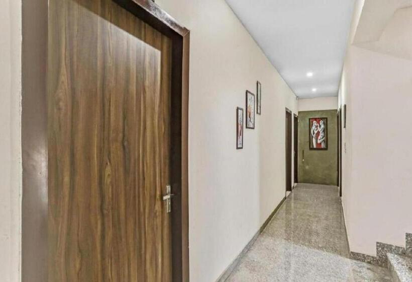 Пансион Kastle Guest House