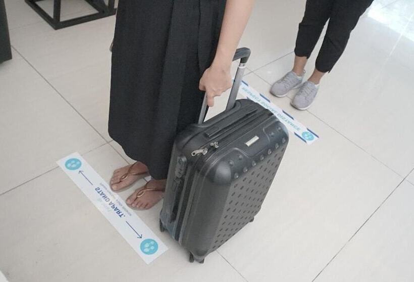 膳宿费 Reddoorz Near Terminal Condong Catur