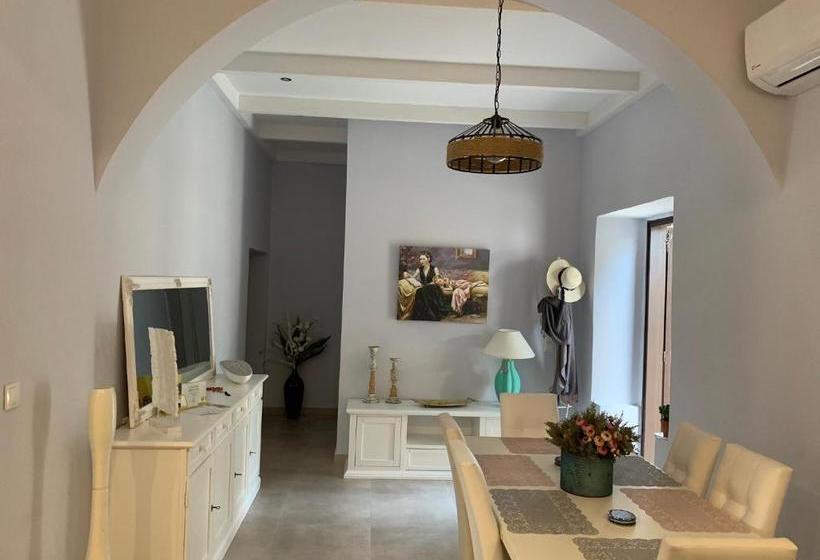 Sperveri Della Regina