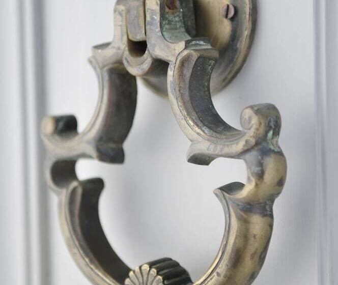 1880 Luxury Apartments