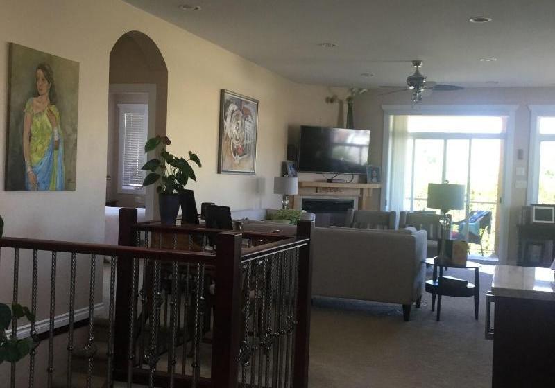 ベッドアンドブレックファースト Indiahouse