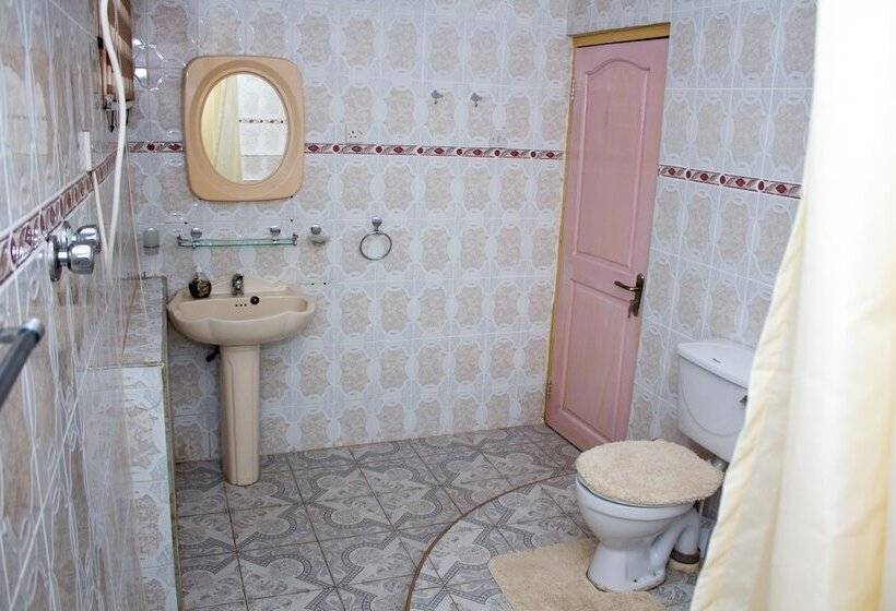 تختخواب و صبحانه Jayliz Lodge Tema