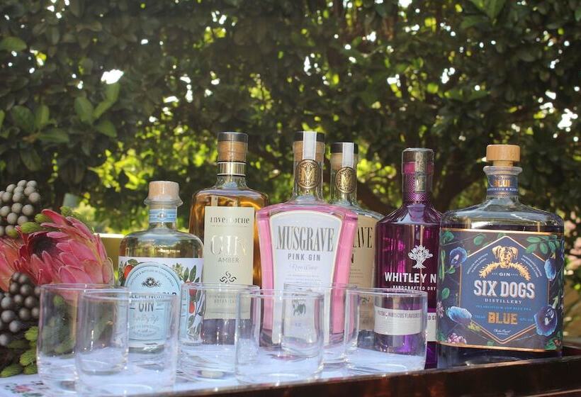 민박 The Moon And Sixpence Garden Guest House