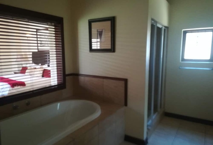 민박 The Moon And Sixpence Garden Guest House