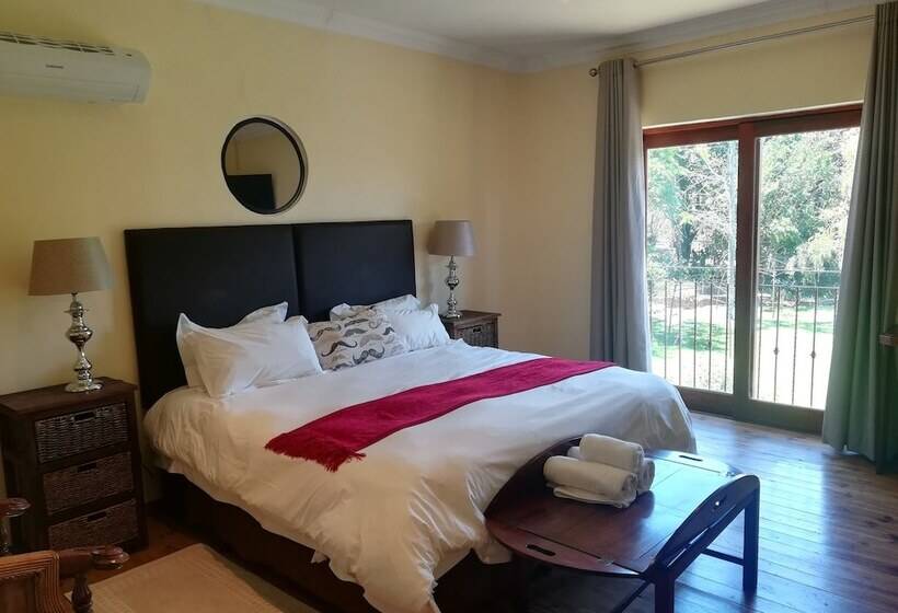 민박 The Moon And Sixpence Garden Guest House