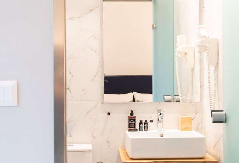 Chroma Fashions & Apartments