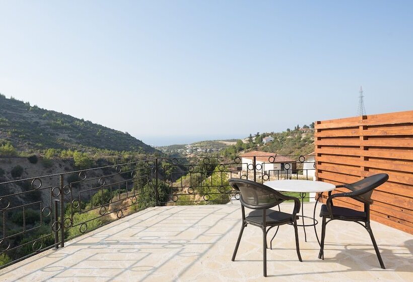 Gillham Vineyard Hotel   Adults Only