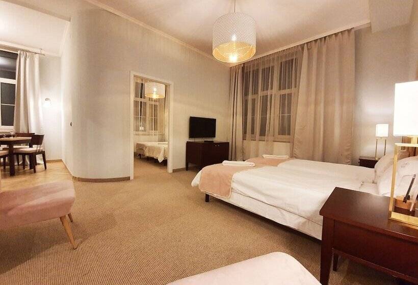 Holiday Suites Cracow