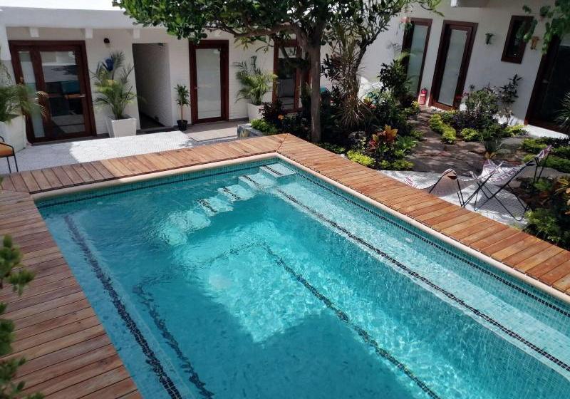 Отель Amaia Boutique