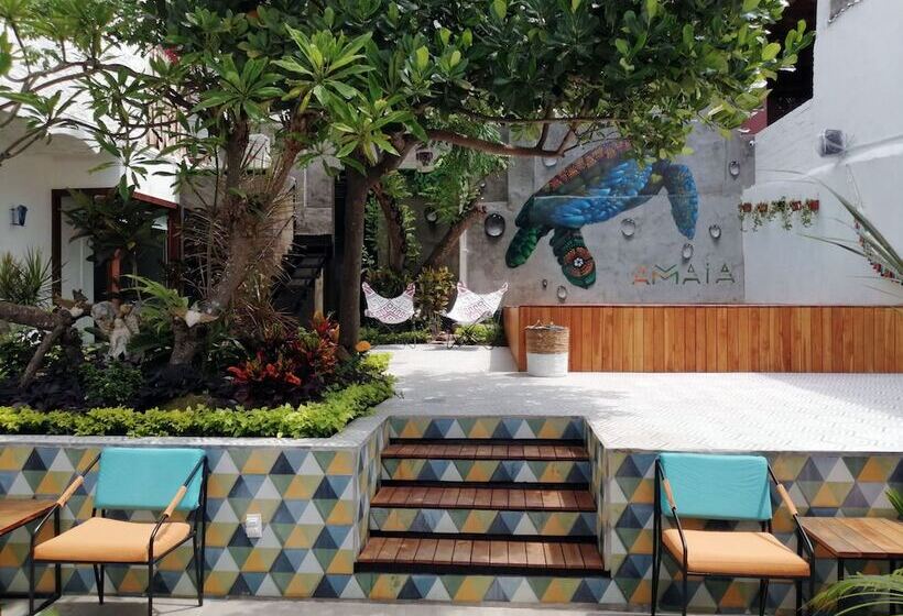 Отель Amaia Boutique