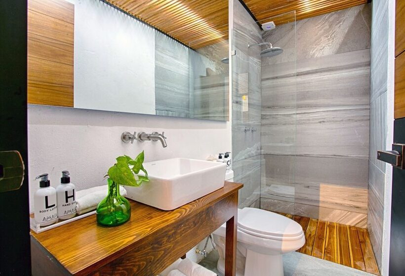 Отель Amaia Boutique