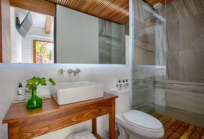 Отель Amaia Boutique