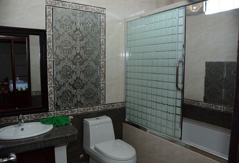 فندق Anoulackkhenlao