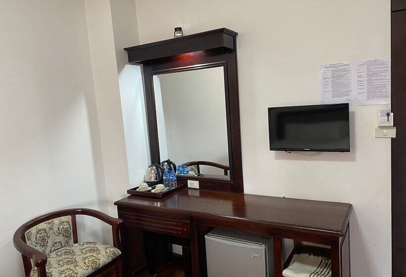 فندق Anoulackkhenlao