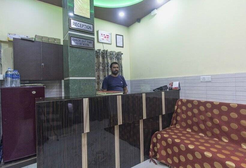 Отель Bidhan Plaza By Oyo Rooms