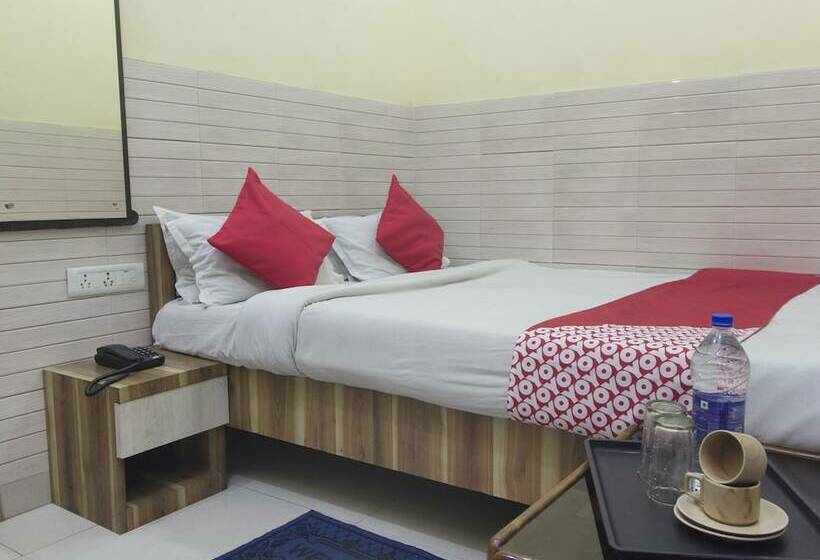 Отель Bidhan Plaza By Oyo Rooms