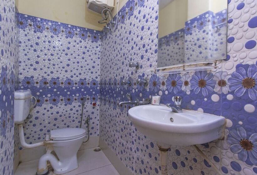 Отель Bidhan Plaza By Oyo Rooms