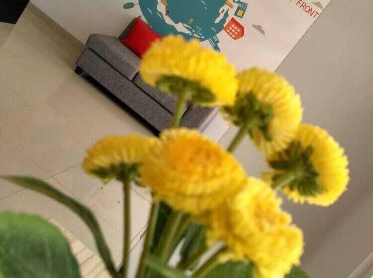 Hotel Central Front One Inn Jakarta Airport