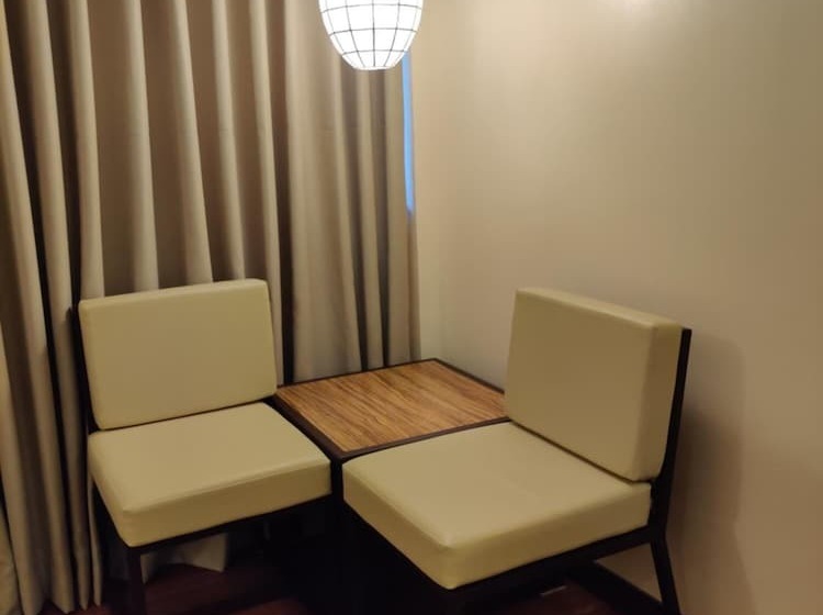 בית מלון כפרי Fernvale Leisure Club And Resort