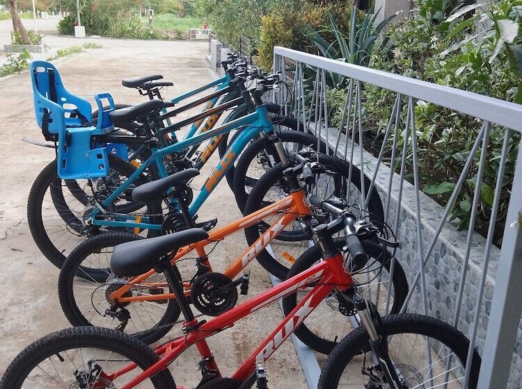 בית מלון כפרי Fernvale Leisure Club And Resort